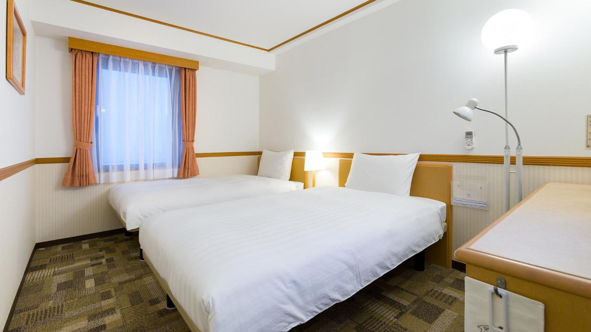 Toyoko Inn Fukuyama-Eki Shinkansen Minami-Guchi Exterior photo